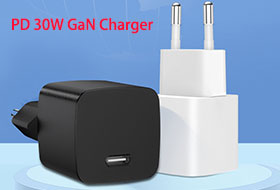The 20W model handles phones and smaller tablets with ease,
while the 30W version effortlessly fuels larger tablets and compatible ultrabooks.